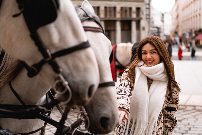 1.5 Hour Cinematic Style Portrait Photoshoot and Tour in Vienna - Albertina viewpoint: quick framing with a payoff