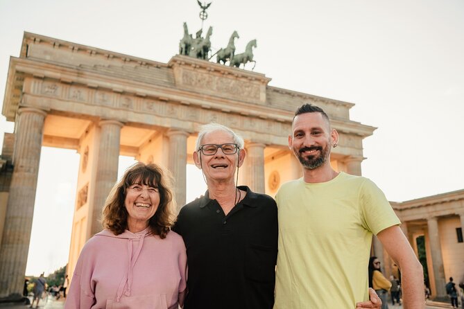 1.5 Hour Cinematic Style Portrait Photoshoot and Tour in Vienna - Hofburg Palace: gates, courtyards, and horse-carriage charm