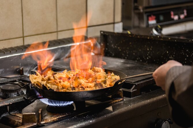 1 Hour Tradtional Kaiserschmarrn Cooking Class & Tasting in Wien - Inside the Traditional Restaurant Kitchen: What the Show-Cooking Feels Like