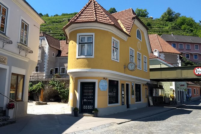 3-Hour Private Hiking Tour to historic places around Spitz in Wachau Valley - The Hinterhaus ruin, and why it lands as the main payoff