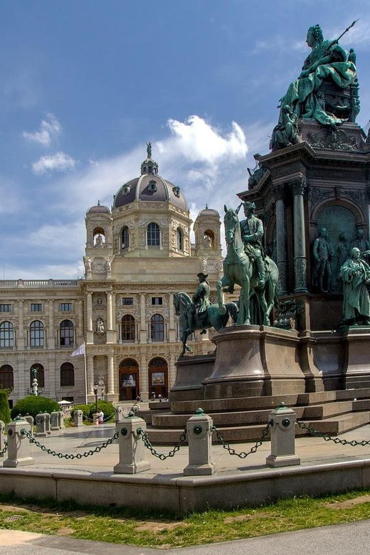 3 hour private tour in Vienna by private car - Key highlights at a glance