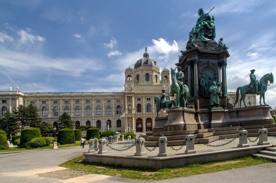 3 hour private tour in Vienna by private car - How a 3-hour private drive makes Vienna feel manageable