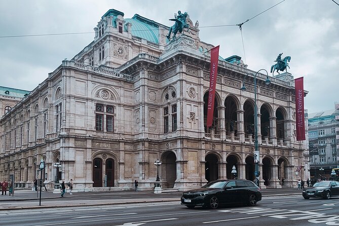A private Historical Walking Tour in Vienna - Albertinaplatz and Albertina: A Quick Art-Museum Primer