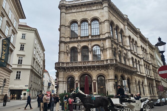A private Historical Walking Tour in Vienna - Wiener Staatsoper and Hotel Sacher: Opera Street Cred and a Sweet Detour
