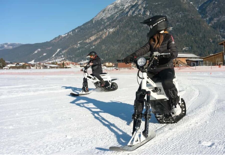 Achensee: Riding moonbikes - Moonbike Snowpark Achenkirch on Achensee, why it feels different in winter