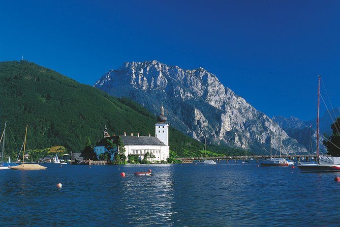 Alpine Hallstatt Day Trip from Vienna incl. Admont Abbey Visit - Stop 3: Hallstatt on the lake, and how to use your time