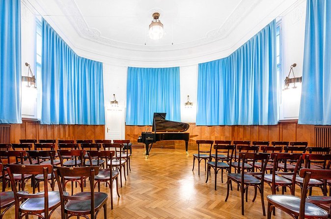 Amadeus Concerts at Ehrbarsaal - Viennas hidden gem - Meet the ensemble: vocals and strings with real personality