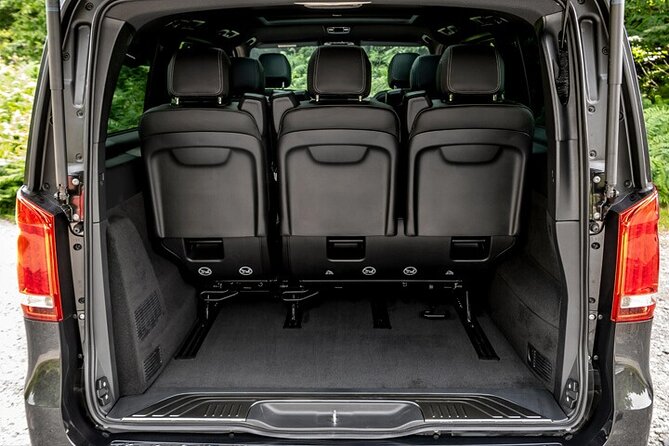 Arrival Private Transfer from Vienna Airport VIE to Vienna City by Luxury Van - Meet-and-greet details that actually save time