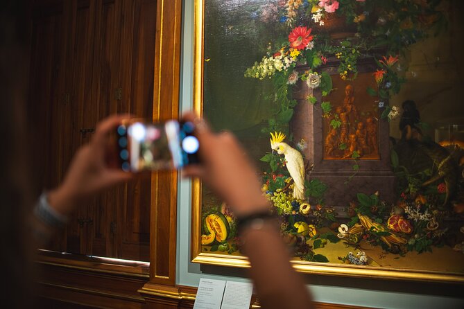 Belvedere Palace and Garden Guided Tour - The guide experience: strong art interpretation, but audio may not reach everyone