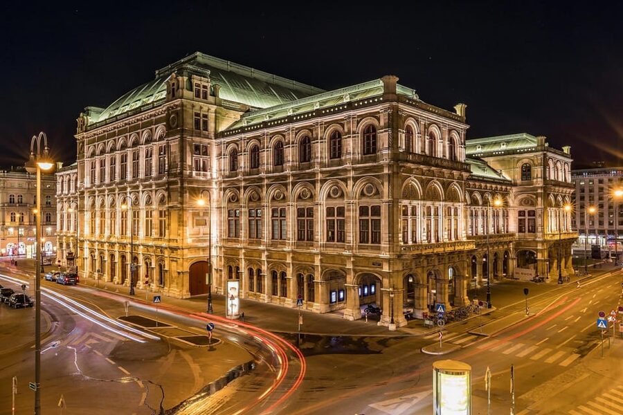 Best of Vienna: Private Walking Tour with a Local - Guide quality, language, and what to ask at the start