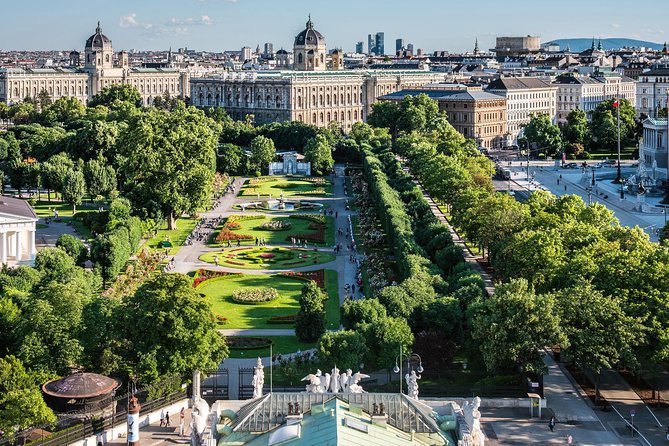Bicycle tour - Vienna Complete - Stop 2: Ringstrasse, Vienna’s grand boulevard loop