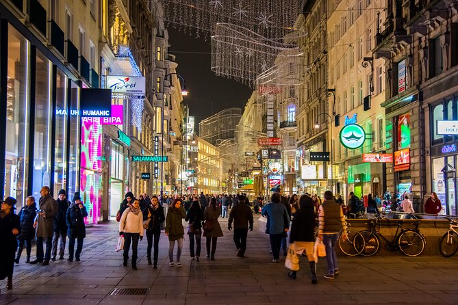 Big Bus Panoramic Live-Guided Evening Tour - Price and value: what $37.26 buys you in real terms