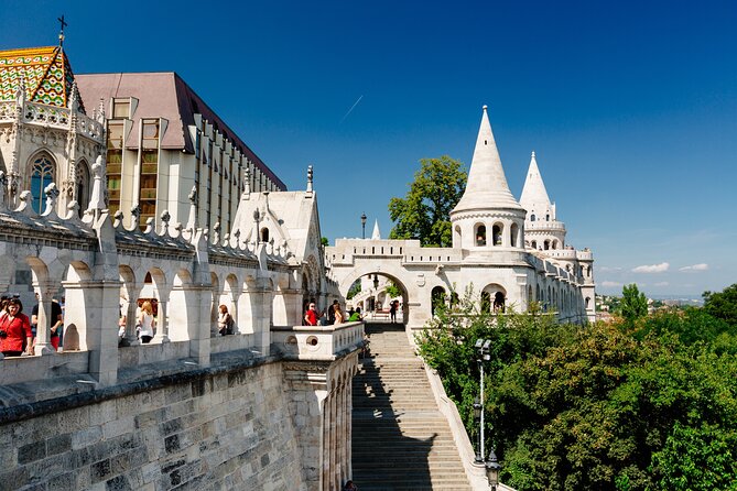 Budapest Day Trip from Vienna - The biggest Roman Catholic church stop: an architectural anchor