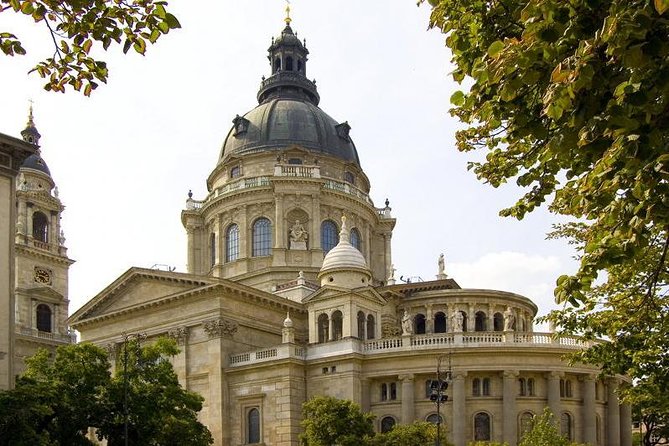 Budapest Private Day Trip from Vienna - Trinity Square and Matthias Church: where the details matter