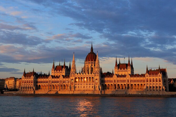 Budapest Small-Group Day Trip from Vienna with Local Guide - Danube River viewpoints: the payoff and the release valve