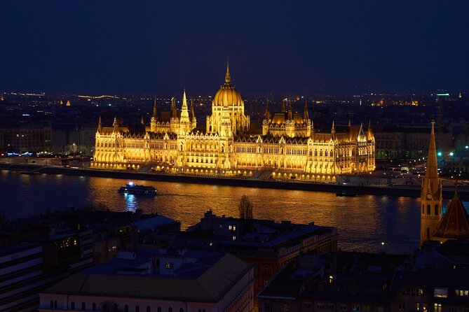 Budapest Small-Group Day Trip from Vienna with Local Guide - Market Hall, St. Stephen’s Basilica, and Vaci Street in one guided sweep