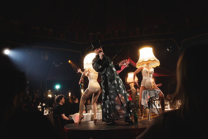 Burlesque Dinner Club The ultimate dinner club experience - Practical tips to enjoy it more: seating closeness and staff flow