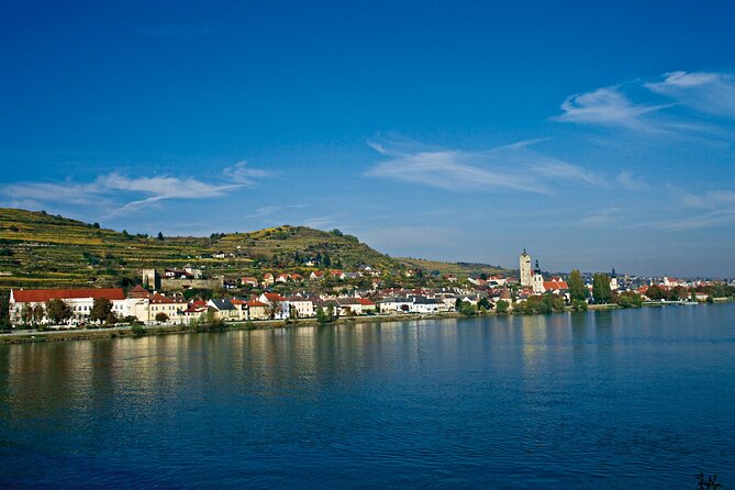 Cesky Krumlov and Wachau Danube Valley Tour from Vienna - Crossing into Český Krumlov: a medieval town with a castle at the center