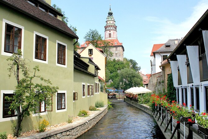 Cesky Krumlov Small-Group Day Trip from Vienna - Nové Hrady Region Views and the Austro-Czech Border Contrast