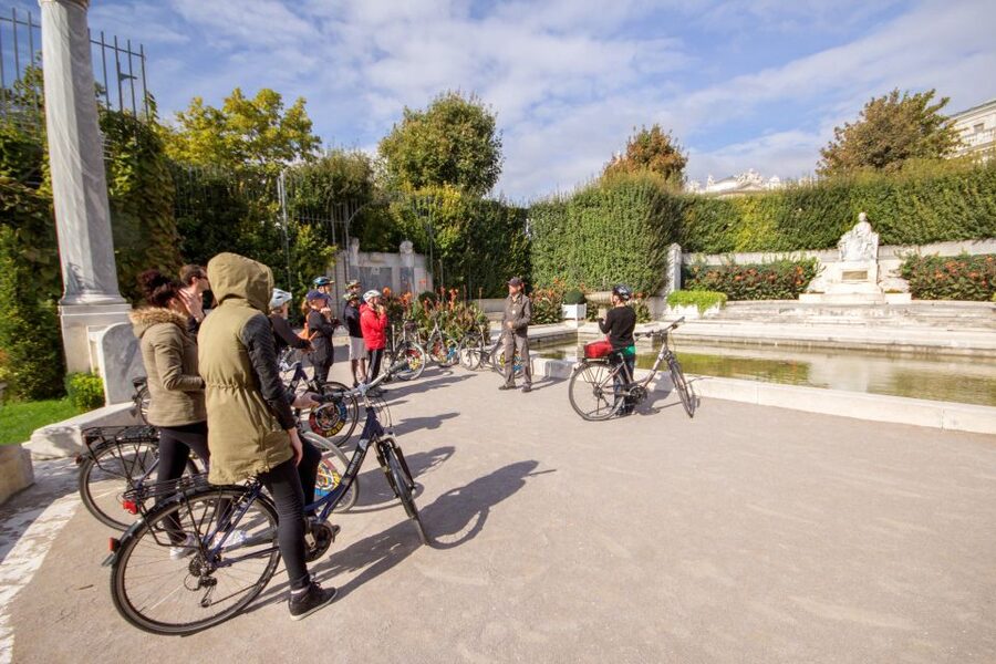Classic Vienna: 3-Hour Guided Bike Tour - Along the Donau Canal: Urania, Stadtpark, and calmer city air
