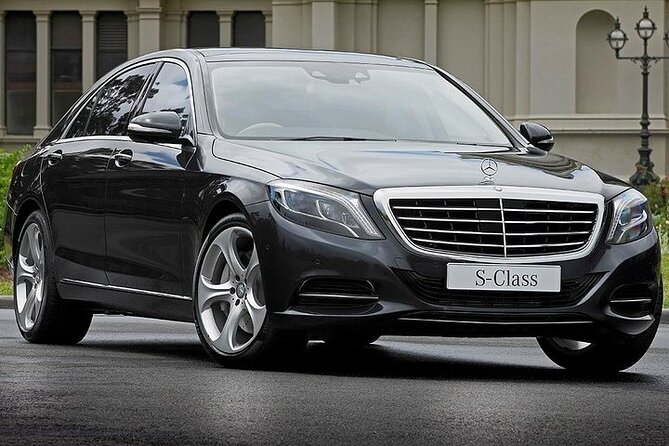 CO2-Offset Arrival from Salzburg Airport to Salzburg by Car/Van - Door-to-door value at about $77.94 per person