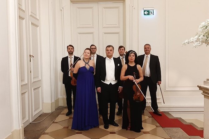 Concert at the Palais Schönborn-Batthyány by the Vienna Baroque Orchestra - Entering the hall: seating, temperature, and coat check reality