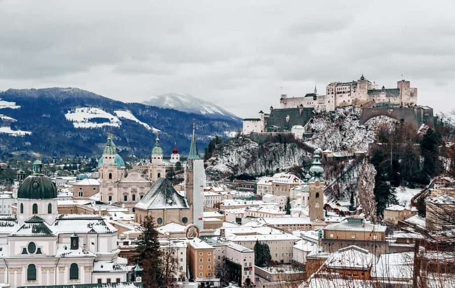 Day trips from Vienna: Hallstatt & Salzburg Guided Tour - The Coach Ride: Comfort, Quick Breaks, and Alpine Route Advantages