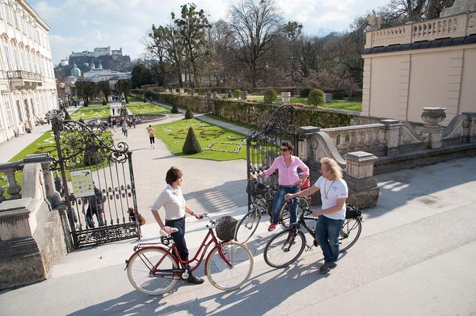 Discover Salzburg by bike: Fun and informative - Hellbrunn Palace and the Historic Hellbrunn Alley Way