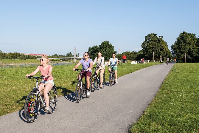 E-Bike Wine Culture Tour - From Ringstrasse Landmarks to the Danube Canal