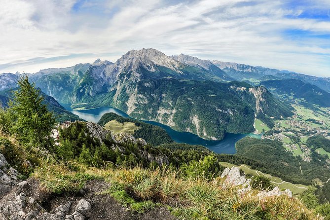 Eagle's Nest and Hallstatt Private Tour from Salzburg - Private Door-to-Door Pickup in a Luxury Mercedes Van