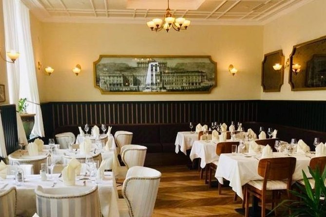 Evening at Schönbrunn Palace Vienna: 3-course Dinner and Concert - How VIP changes your night, from seating to sparkling wine