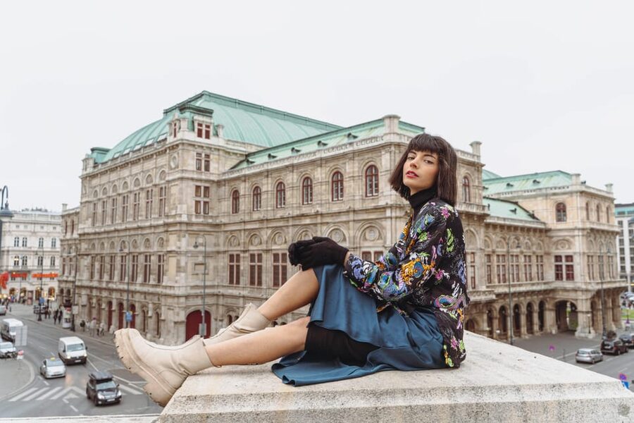 Exclusive Vienna Photography Session and City tour - Stephansdom: the big finish for dramatic portraits