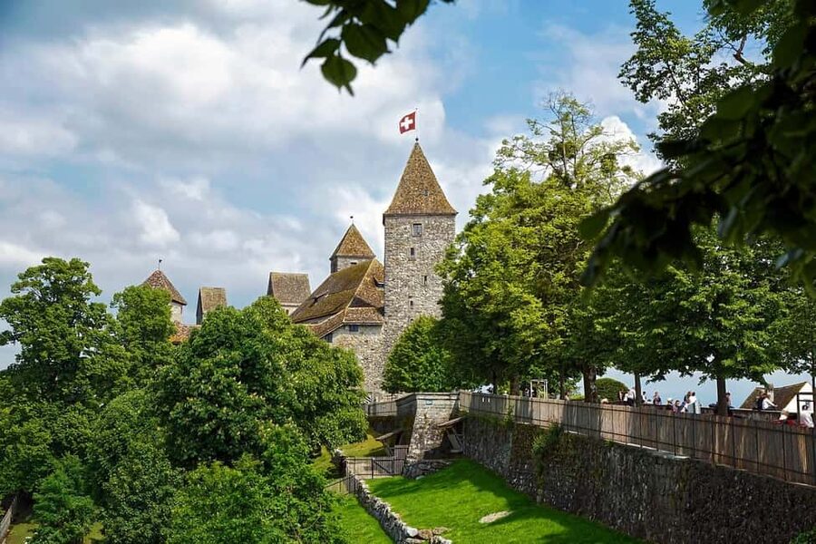 Explore 4 Countries in a Day: Liechtenstein,Austria&Germany - Who this tour is best for
