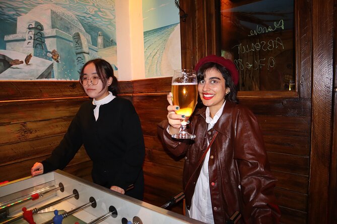 Friday Night Pub Crawl for Professionals in Vienna, Austria - Stop 3, Funky Monkey Bar: DJ Nights and Tiki Drinks