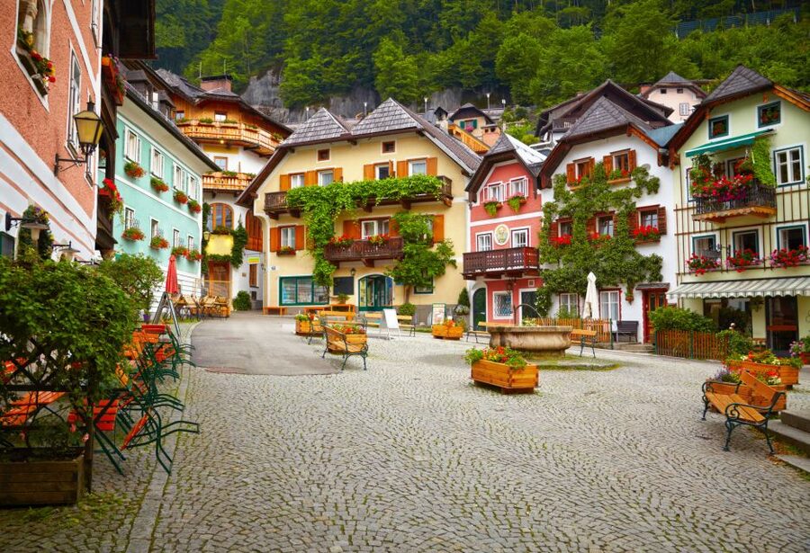 From Salzburg: Private Tour of Hallstatt - The 2.5-hour Hallstatt plan: what to do with your time