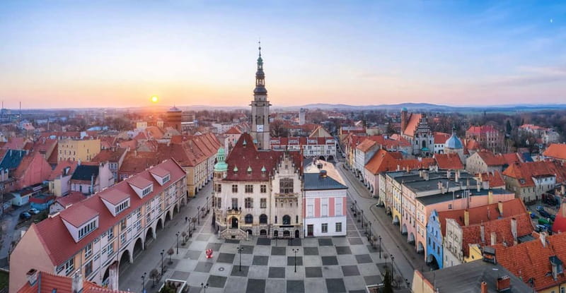 From Vienna: Bratislava& Budapest Day Tour with Photographer - Vienna pickup, then you are on the clock