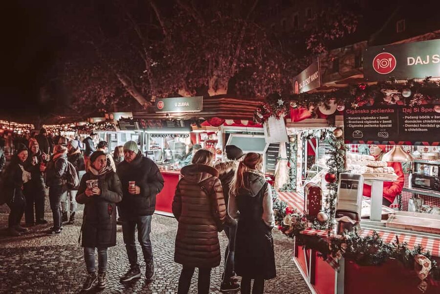 From Vienna: Bratislava Christmas Markets Guided Tour - Bratislava Old Town Orientation: How the Guide Helps You Navigate Markets