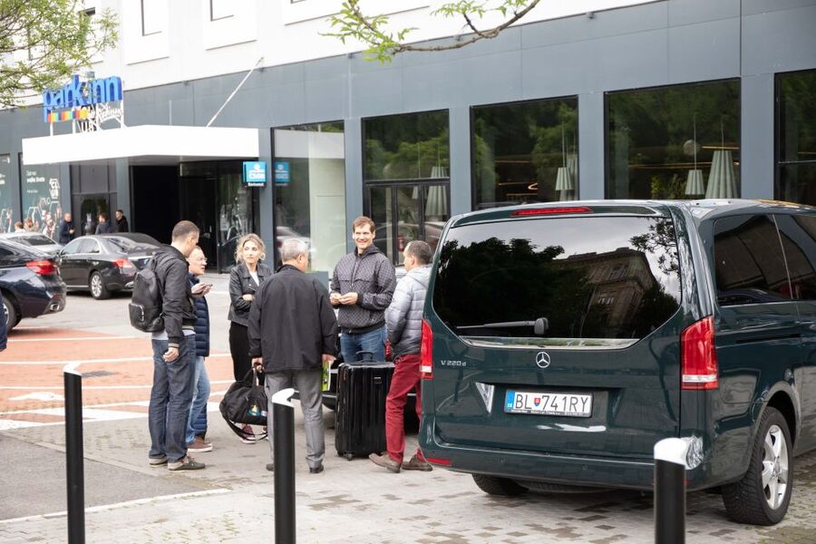 From Vienna: Bratislava Day Trip - Vienna to Bratislada by Air-Conditioned Coach: The Timing You Should Watch