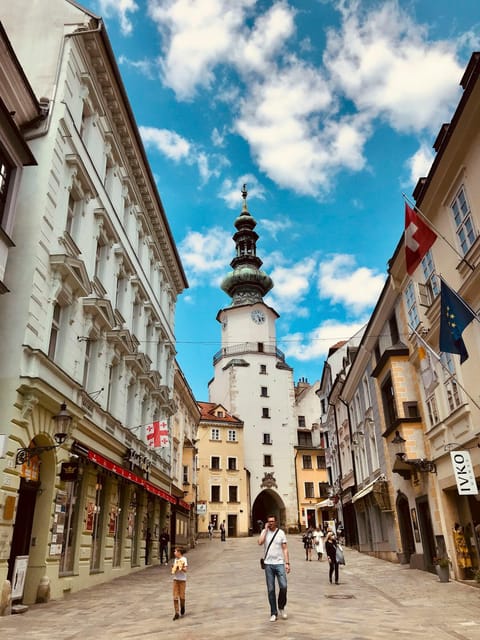 From Vienna: Bratislava with Local Guide, Castle & UFO Views - Old-town streets and squares: where the guide’s timing really matters