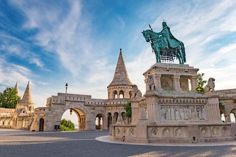 From Vienna: Budapest Small-Group Guided Day Tour - Pickup, travel time, and why the early start matters
