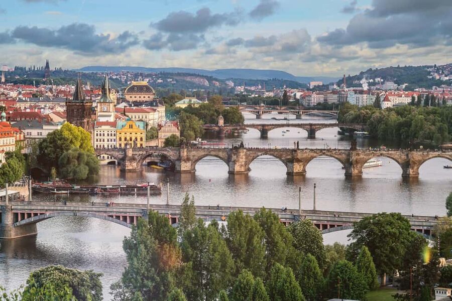 From Vienna: Day Trip to Prague and Brno with Transfer - Why Vienna to Brno and Prague works as a one-day plan