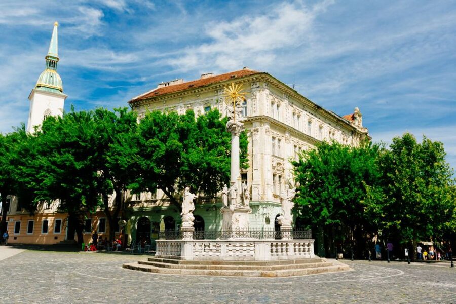 From Vienna: Guided Tour to Bratislava with Speed Boat Ride - Vienna to Bratislava Makes Sense in One Day