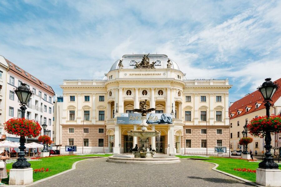 From Vienna: Guided Tour to Bratislava with Speed Boat Ride - Who This Bratislava Day Trip Suits Best