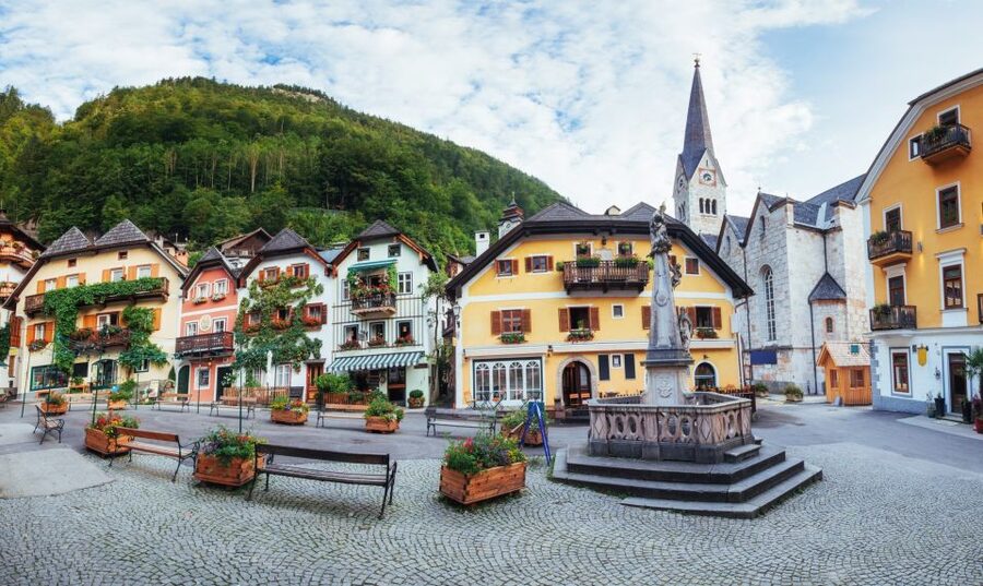 From Vienna: Hallstatt Day Trip with Hotel Pickup - The Bone House Choice: When You Want Something Striking
