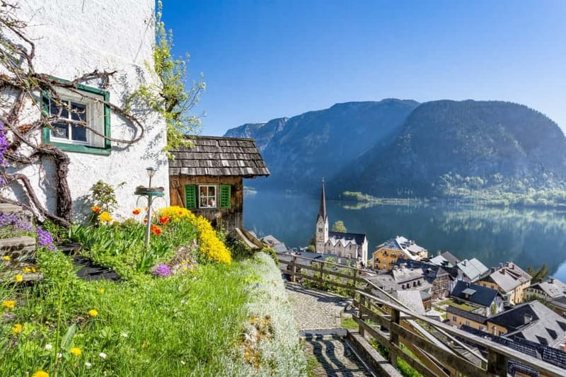 From Vienna: Hallstatt Small-Group Guided Day Tour - St. Gilgen time: a small village break with a big cultural hook