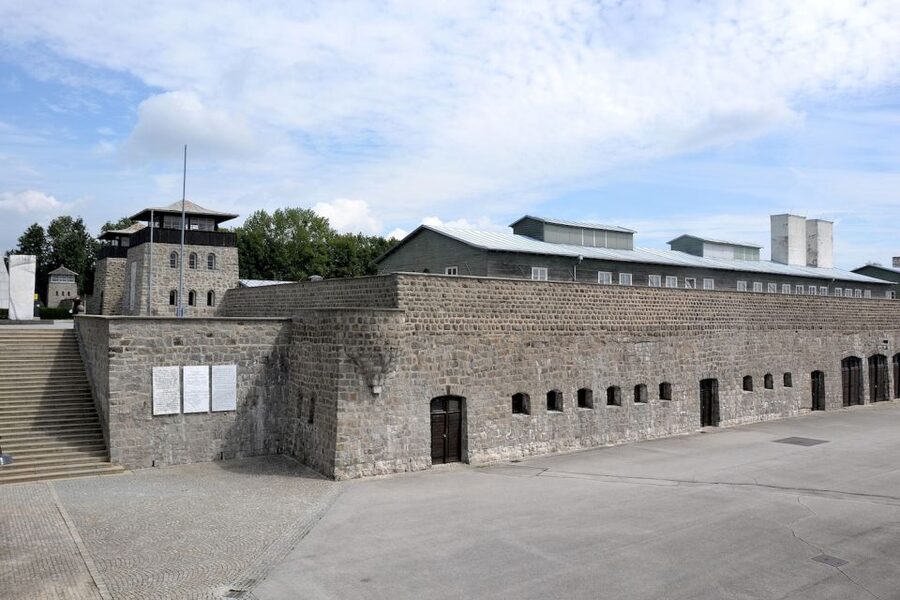 From Vienna: Mauthausen Memorial Private Day Trip - The 8-hour plan, with room to breathe