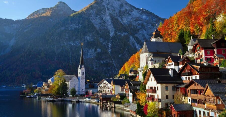From Vienna: Private Hallstatt Day Tour - Gmunden on Traunsee: why a short guided walk works so well