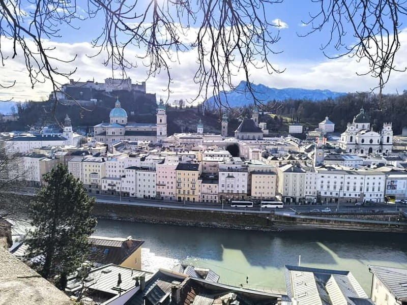 From Vienna: Scenic Hallstatt & Historic Salzburg Day Tour - Photo Stops and Scenic Views: Where the Tour Does the Work for You