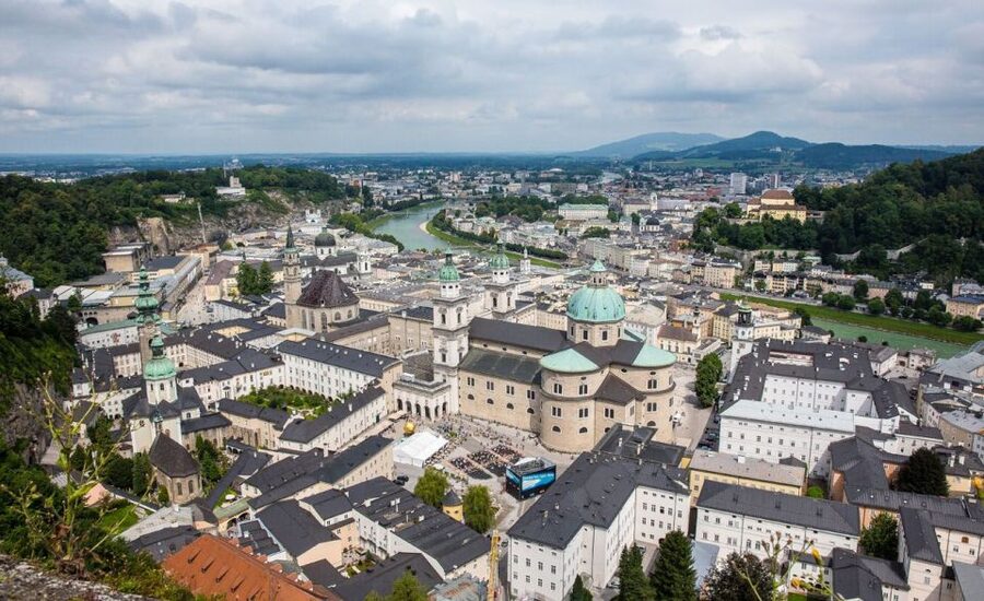Full-Day Private Trip from Vienna to Salzburg - Vienna to Salzburg in 10 hours, with hotel pickup that saves your brain