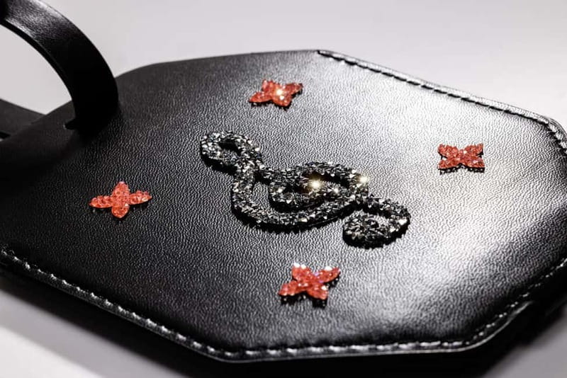 Get Crafty with Crystals: Your DIY Swarovski Workshop - The store magic around you, installations make waiting feel worth it